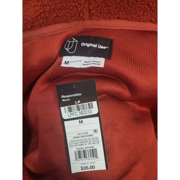 Originally used red sherpa hoodie with pockets, polyester, size M, NWT - Picture 3 of 8